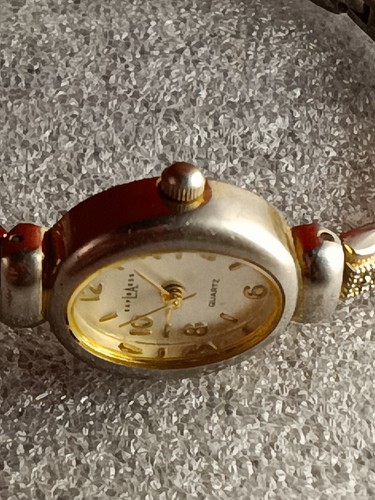LA Express Women's Watch - NEEDS BATTERY - Picture 9 of 14