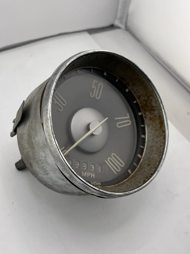 Vintage VW  Volkswagen Type 3 Fastback Squareback Notchback Speedometer - Image 2 of 4
