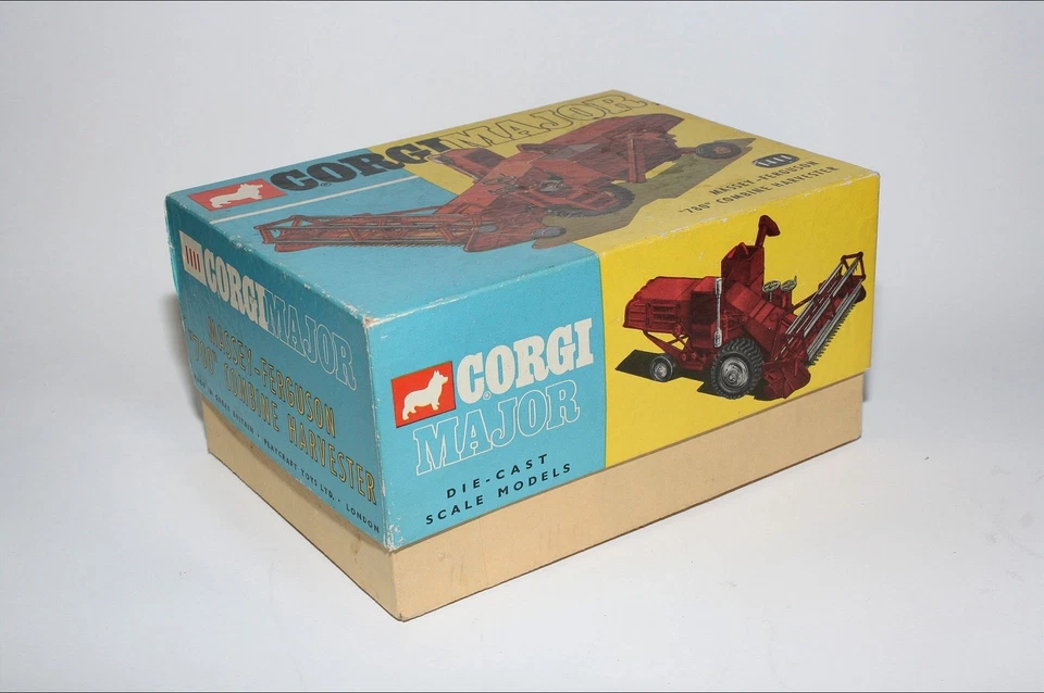 Corgi 1111MF "780" Combine Harvester, Excellent in Good Original Box - Image 3 of 4