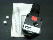 Parker Watts R35-01C Qube Regulator 1/8" NPT Ports 0-125 PSIG   - New In Box