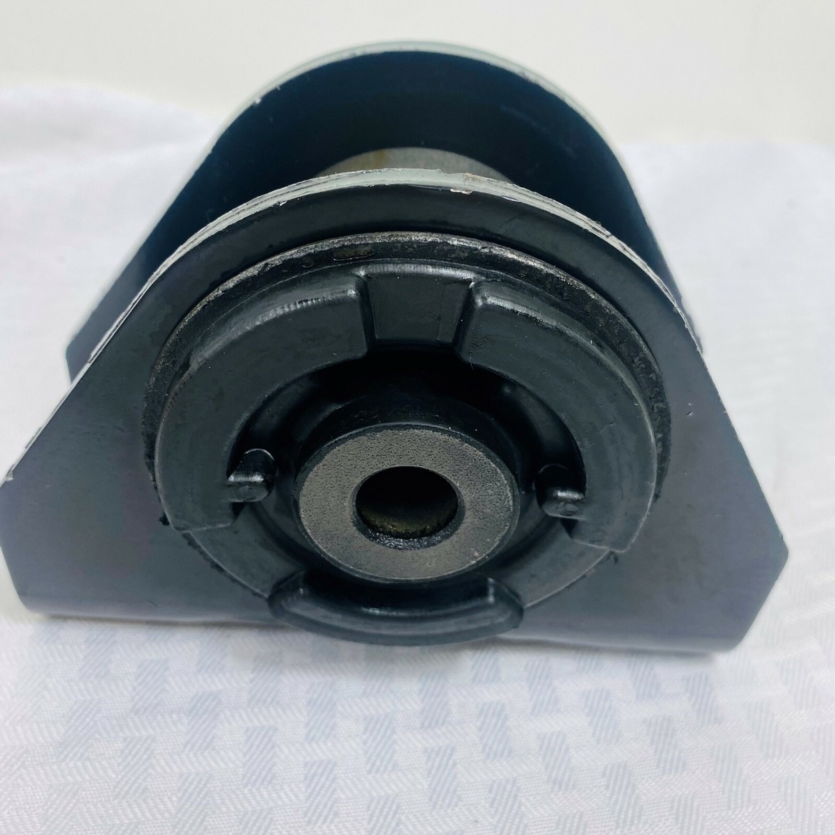 AUTOMANN M17431 CABIN MOUNT FREIGHTLINER FOR POLY USE M17431UB
