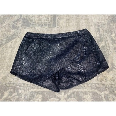 New Express Women's Shorts Black & Silver Wrap Style Pockets size 4