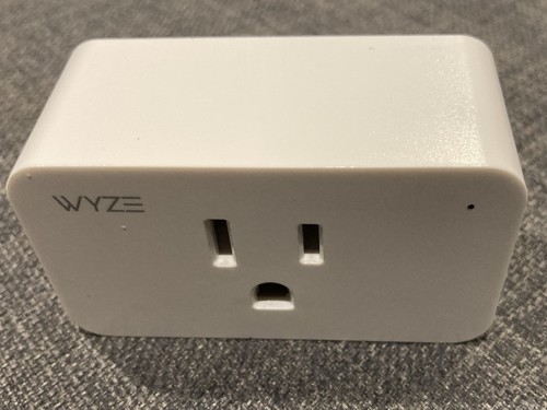 WYZE WLPP1CFH 2.4GHz WiFi SmartPlug, Works w/ Alexa, Google-1 Plug