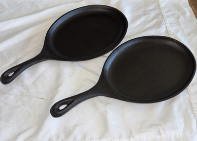 #ad RESTORED 2 Cast Iron Fajita Skillets 9”X 7” Oval SEASONED $15.99