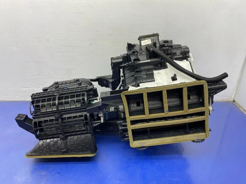 2022 - 2023 HYUNDAI SANTA CRUZ HEATER EVAPORATOR BLOWER MOTOR HOUSING 95460G8300 - Bild 4 von 4