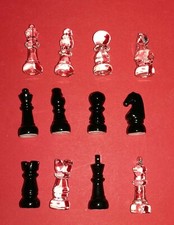 Série complète fèves jeux échec de luxe noir et verre