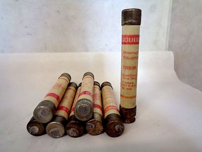  LOT OF 8 GOULD SHAWMUT TRIONIC TRS3R TIME DELAY FUSE