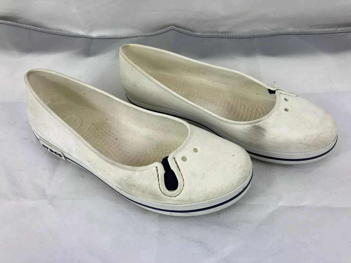 Crocs Women s White Flats Slip On Comfort Shoes Size 6