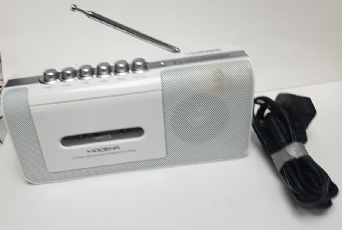 LLOYTRON MODENA Portable Radio Cassete Recorder White N8103WH eBay