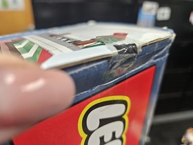 LEGO Creator Expert: Pet Shop (10218) * Damaged Box * Retired * Sealed *