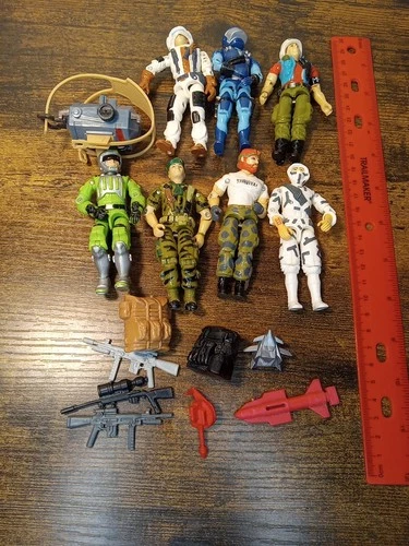 Vintage G.I. JOE Lot Of 7 Guys + Accessories Hong Kong HASBRO