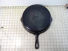 Vintage Griswold No.9 Small Block Logo 2", Cast Iron Skillet 710f