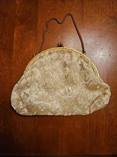 Vintage Ladies Small Clutch Handbag With Gold Colored Chain / Snap Closure 572