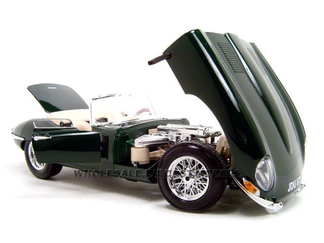 1961 JAGUAR E TYPE CONVERTIBLE GREEN 1/18 DIECAST MODEL CAR BY