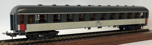 LIMA HO SNCF 19-70908-0 CORAIL 1. KLASSE GRAU WEISS PERSONENWAGEN OHNE BOX | Zustand: Used