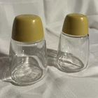 Vtg Federal Housewares Chicago IL Glass Salt Pepper Shakers Set Yellow Lids 2pc