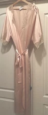 Fantasies By Morgan Taylor Lt. Pink 100% Silk Robe Women’s S With Pockets & Lace
