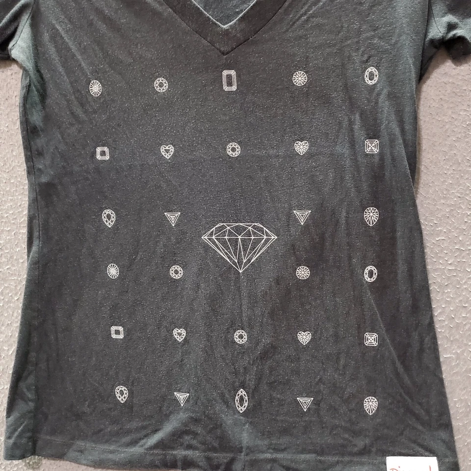 Camiseta Diamond Mujer Top Grande Gris Logo Estampado Completo Manga Corta Cuello en V Camiseta Foto 2 de 4