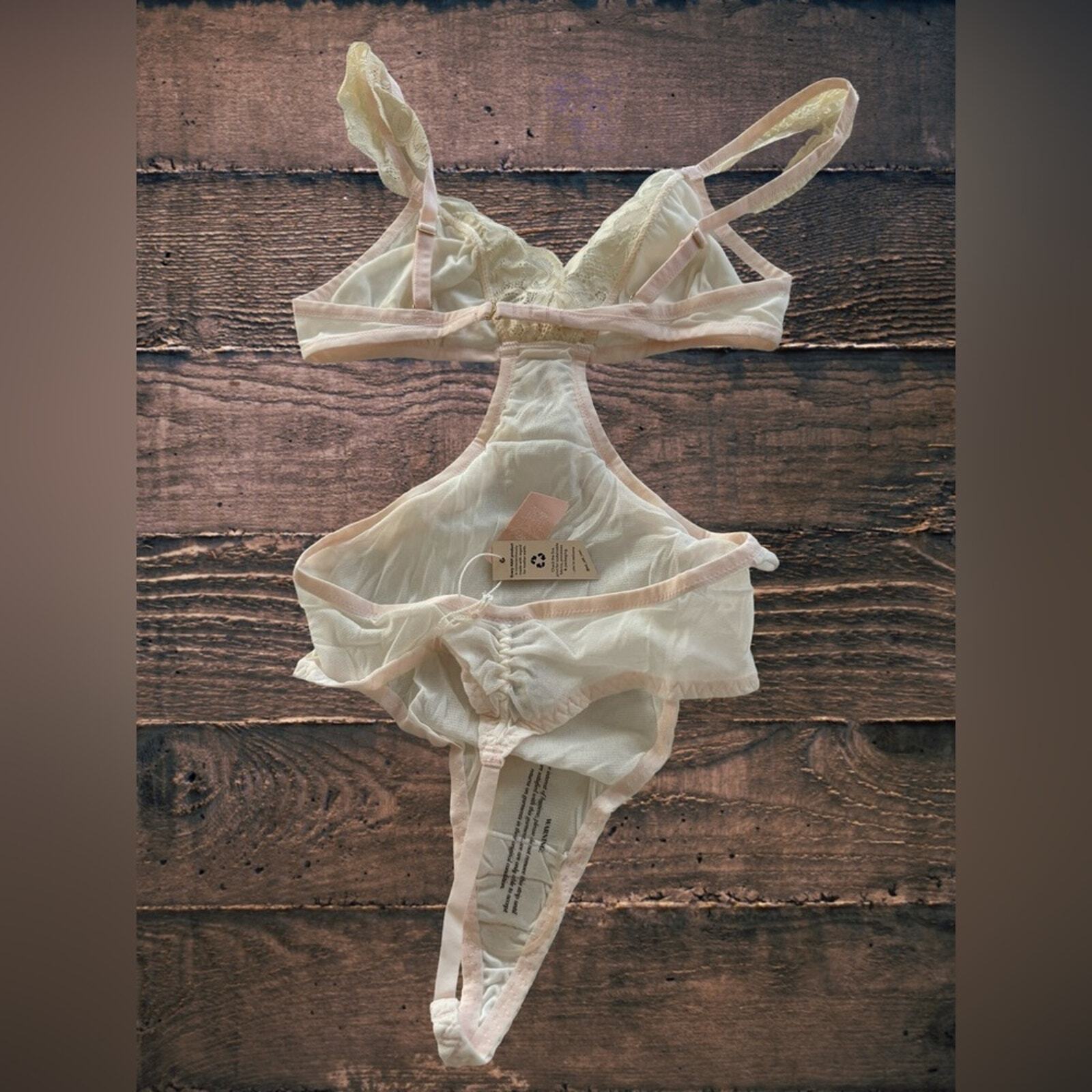 WE ARE HAH: Key to Ur Heart Bodysuit in La Crème Size XS image 5