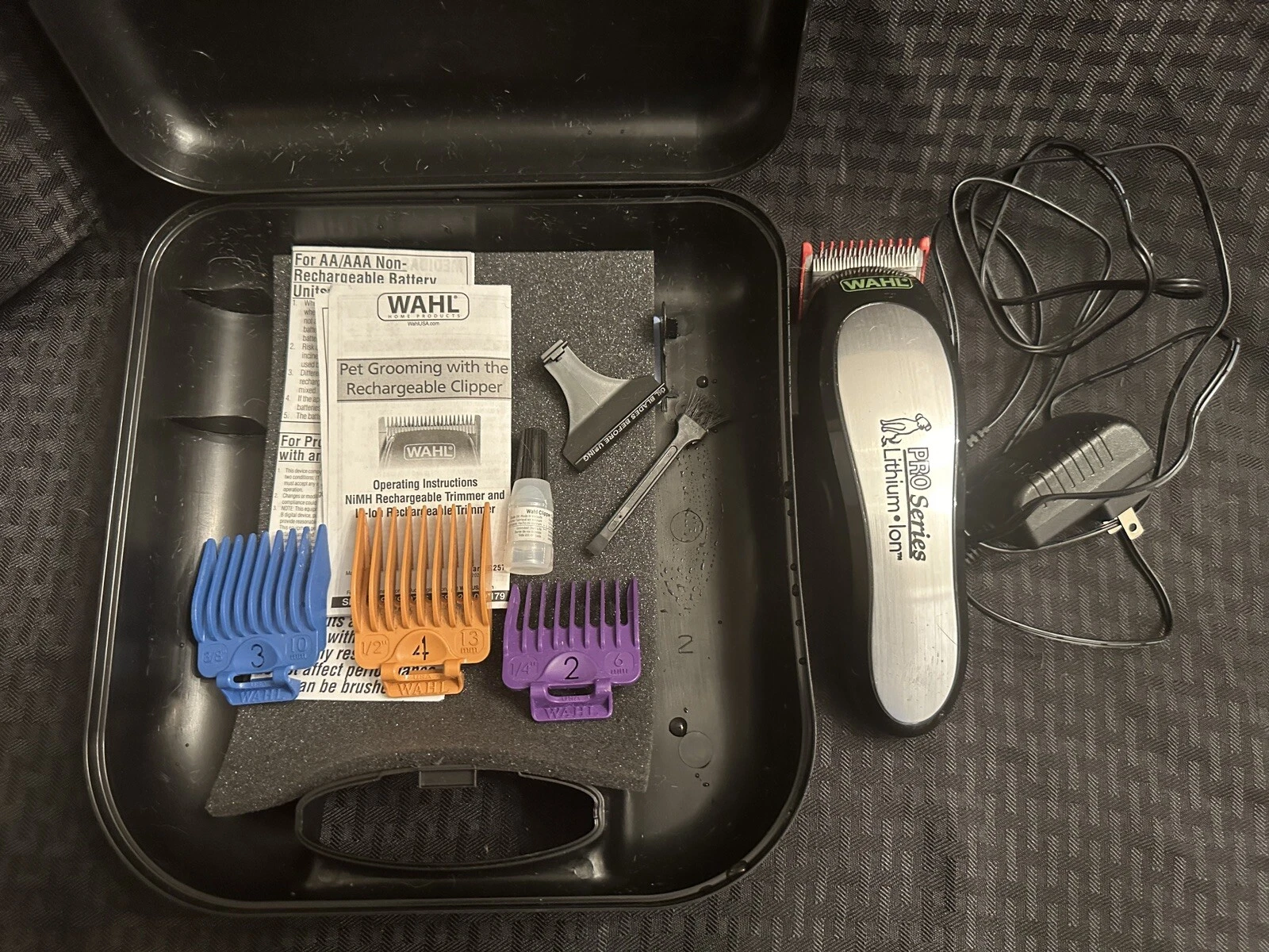 Wahl Lithium Ion Pro Series Pet Clipper Rechargeable APPL with Sizes Case