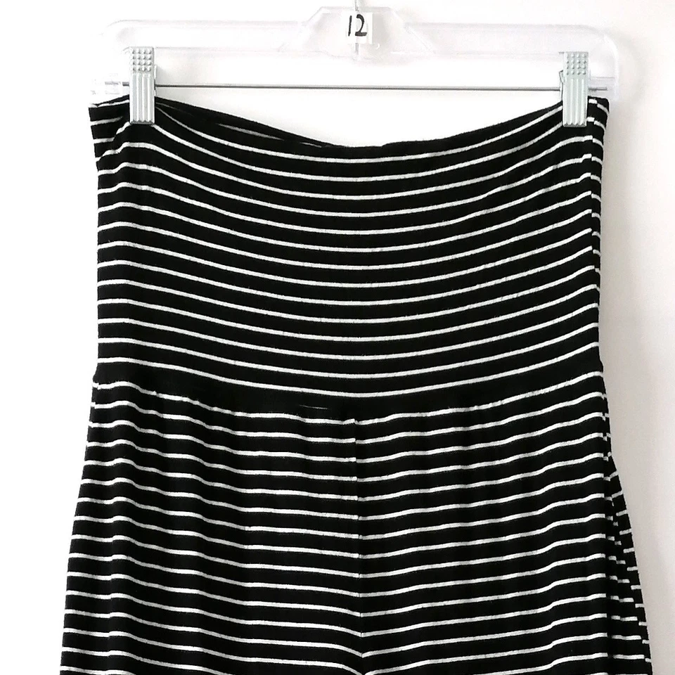 Mono acampanado a rayas con hombros descubiertos blanco y negro Max Studio para mujer talla M Foto 3 de 4