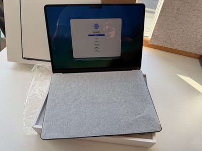 NEU 13 Zoll MacBook Air ~ (2022, Apple M2 10-Core GPU, 16GB RAM, 1TB SSD, Midni)