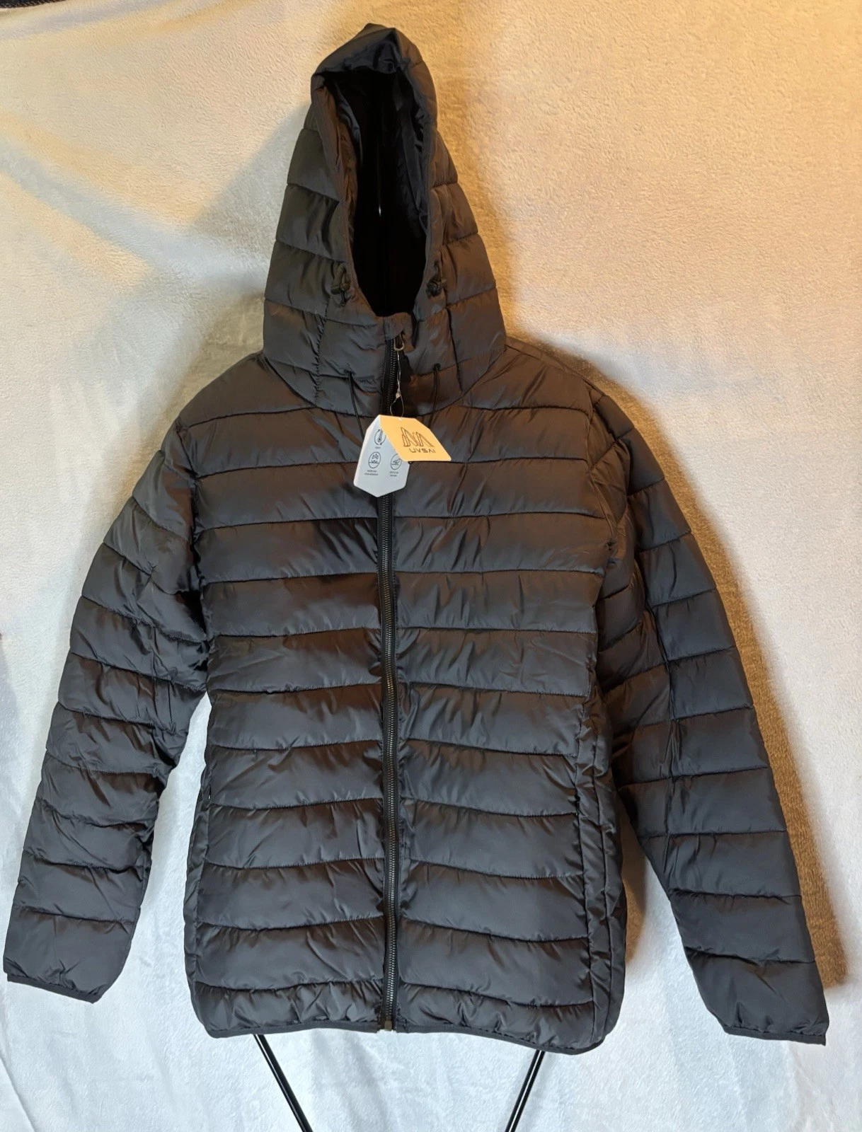 Men’s Lightweight Puffer Hooded Jacket
Opens in a new window or tab