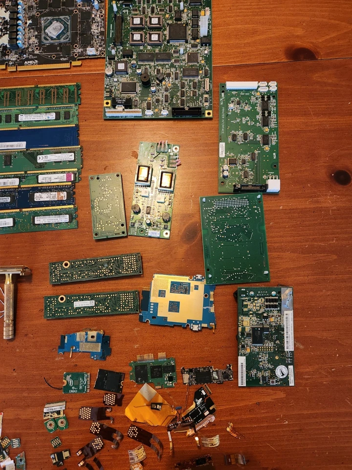 2.5+ pounds of Computer Motherboard CPU Boards for Precious Metal Scrap Recovery - Image 2 of 4