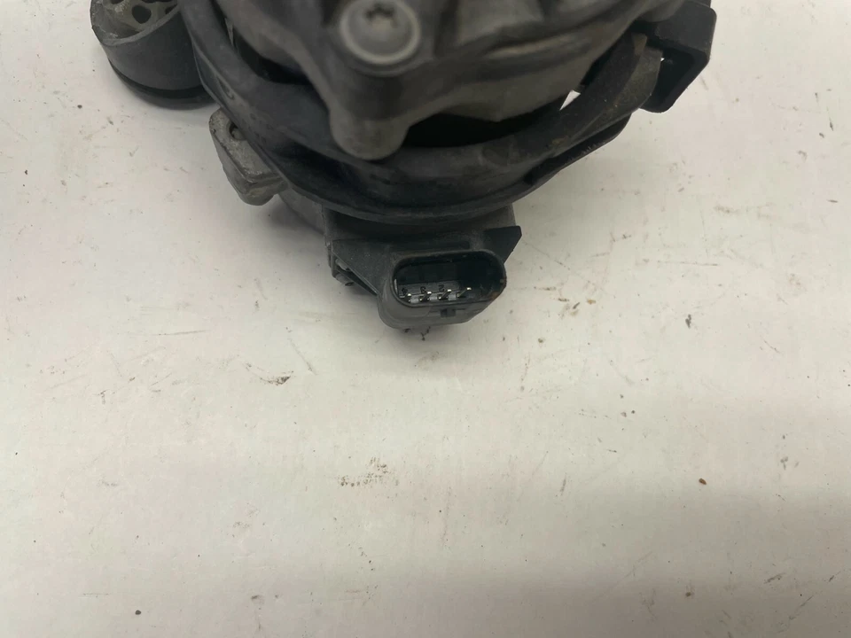 BMW X5M X6M E70 E71 2008-2014 BOMBA AUXILIAR REFRIGERANTE AGUA 4,4 L 7584088 Foto 3 de 4