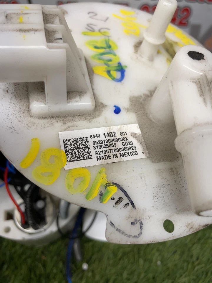 ✅ 2019 GMC TERRAIN FUEL PUMP PN: 84401402 OEM - Image 2 of 3