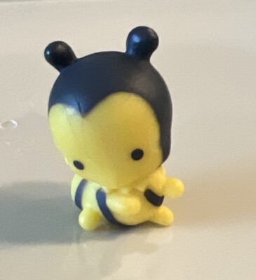 Twozies Baby Pet ~Season 1 COMMON ~ POTZ Black & Yellow Bee ~ Moose T1-055