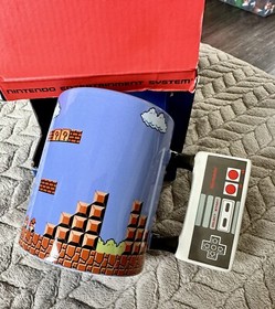 SUPER MARIO: &lsquo;NES Controller&rsquo; Mug Gift Set New In Box - Excellent Condition