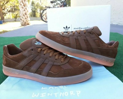 tan suede adidas