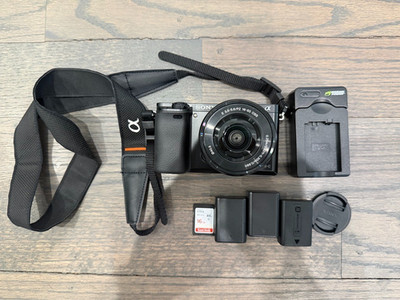 Sony A6000 24.3MP Camera + Lens Kit PZ 16-50mm  LOW Shutter count