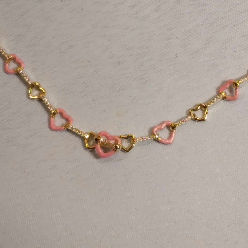 Pulsera Kendra Scott Haisley Corazón Oro Delicada Cadena en Pulsera Rosa. Foto 3 de 4