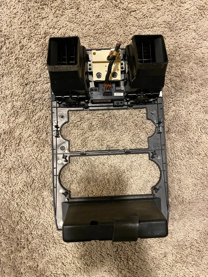 Chrysler 300 2006-2010 radio control CA embellecedor bisel ventilaciones reloj negro Foto 2 de 3