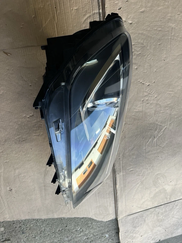 Seat Alhambra 7N Bi-Xenonscheinwerfer Rechts 7N5941752 - Bild 2 von 4