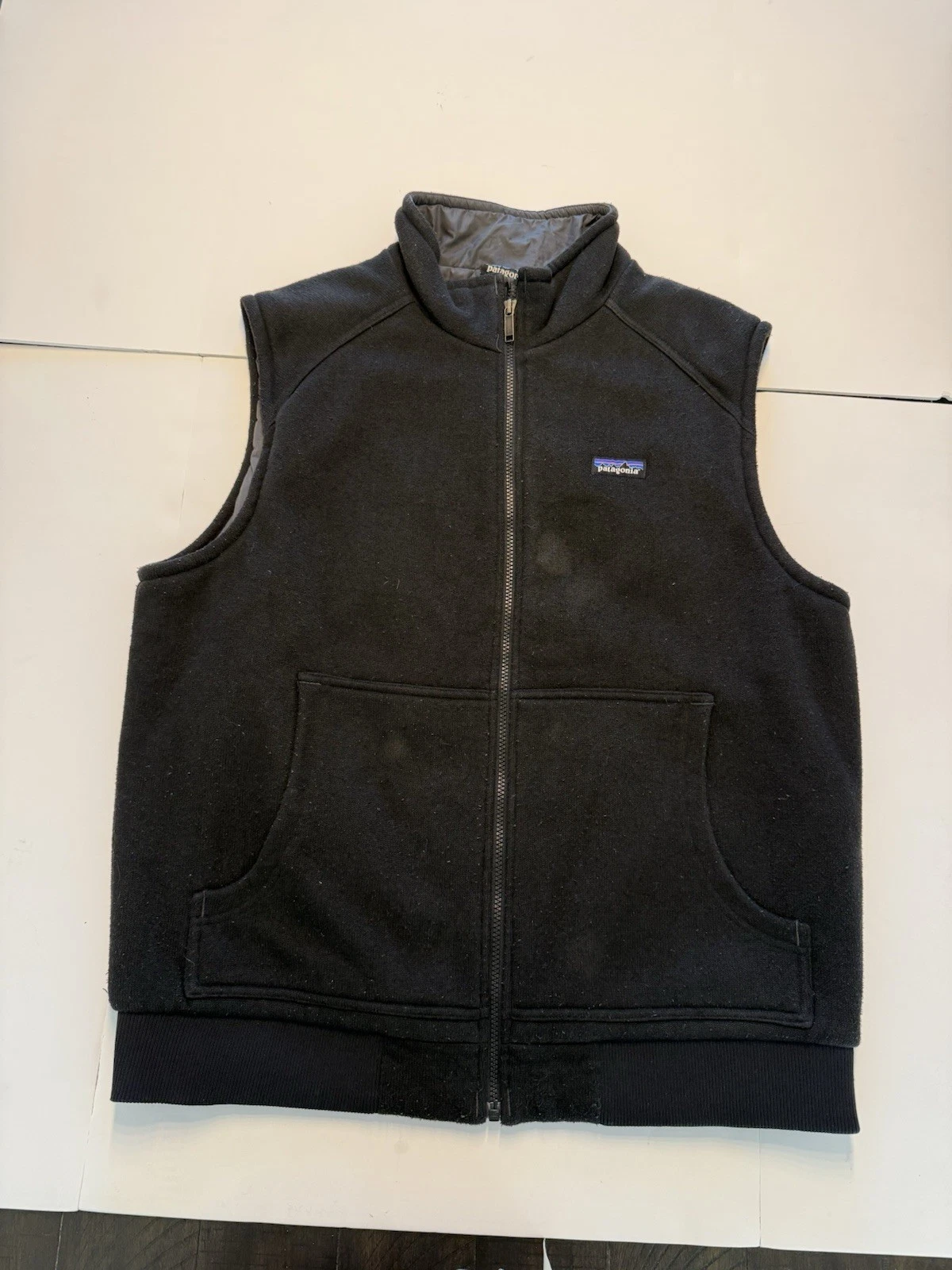 Patagonia Vest Men's XL Insulated Better Sweater Fleece Full Zip puffer jacket