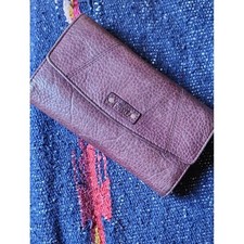 VTG Fossil Leather Trifold Wallet - Plum