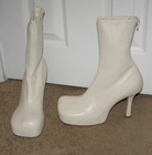 BRAND NEW! size 39 US 9 Bottega Veneta Ivory Leather Platform Booties Back Zips — photo 3