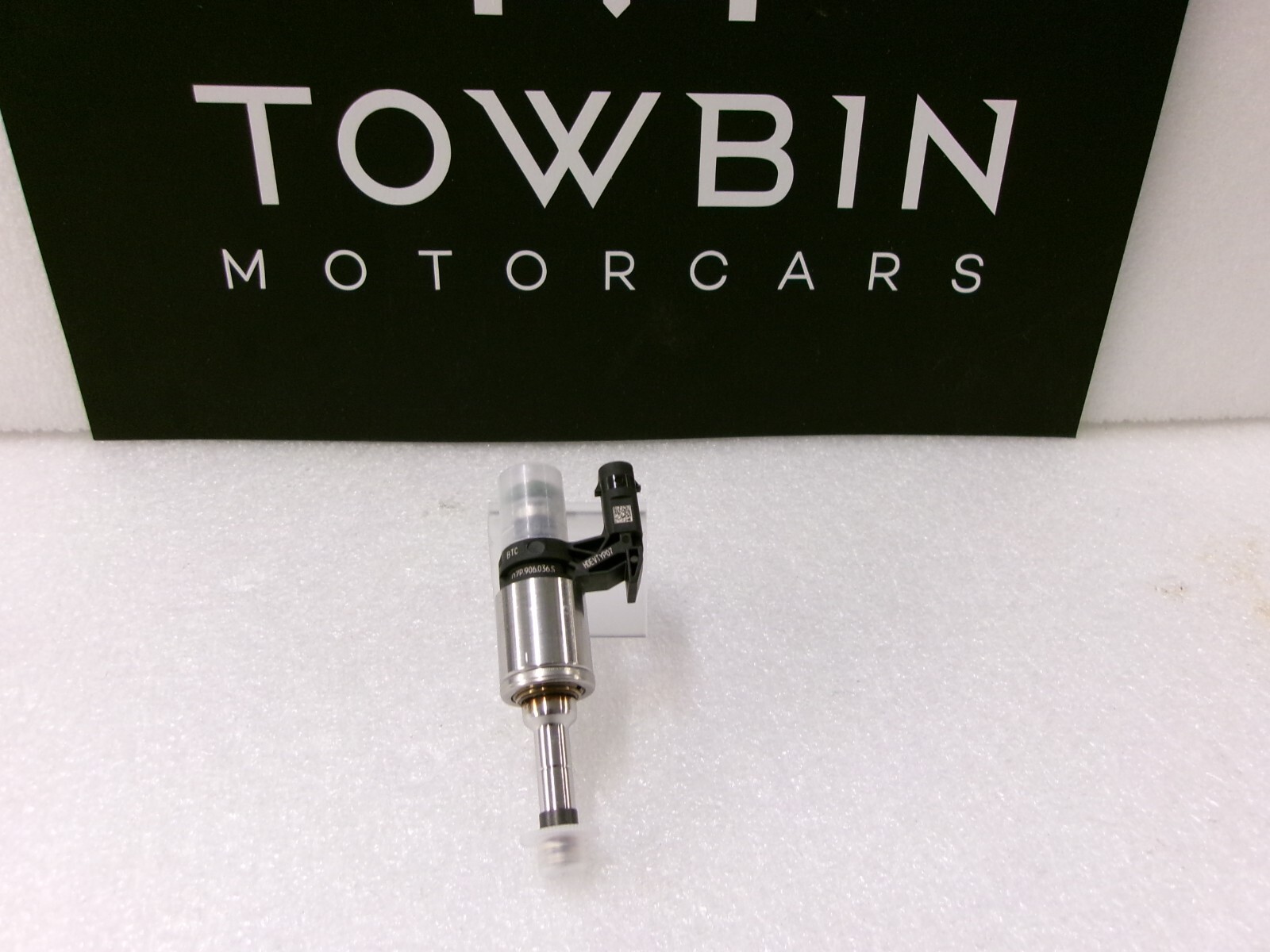 2017-2020 BENTLEY BENTAYGA 6.0L W12 FUEL INJECTOR  NEW