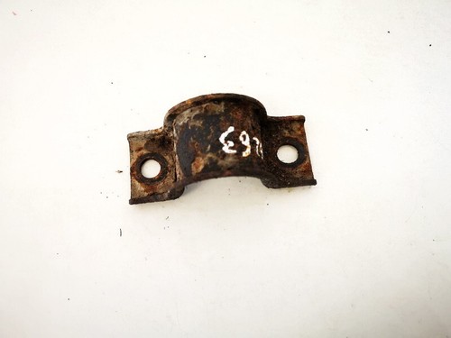 Hyundai Trajet 2002 Stabilizer Sway Bar-bracket used, Genuine #1167758-53