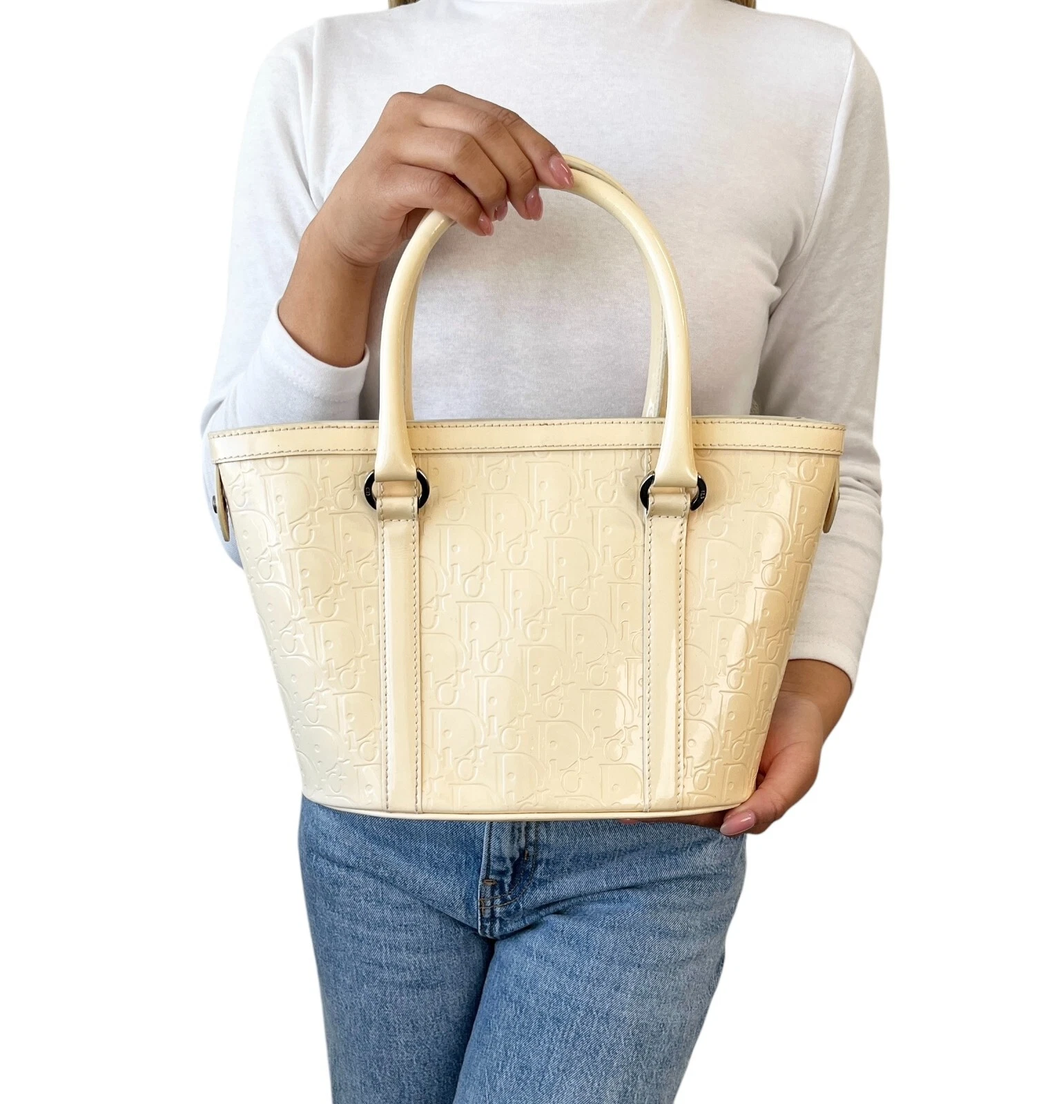 Sac fourre tout Christian Dior vintage 2008 trotteur monogramme cuir verni crème