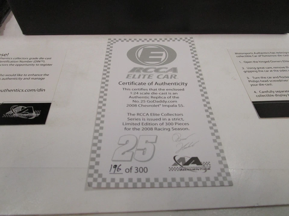 RCCA ELITE 1/24 AUTOGRAFIADO BRAD KESELOWSKI 2008 GO DADDY #25 CHEVY IMPALA SS Foto 2 de 4