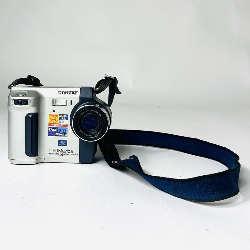Sony Mavica MVC-FD92 1.6MP Digital Video Camera Camcorder Floppy Not Tested