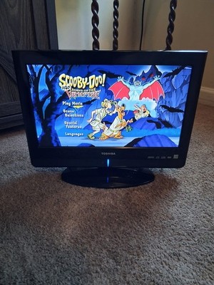 Compact Toshiba 15LV505-T 15.6'' Combo Widescreen HDTV DVD Player TV No Remote
