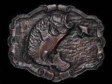 NC07113 NOS VINTAGE 1970s  LARGE MOUTH BASS JUMPING FOR BAIT  FISHING BUCKLE