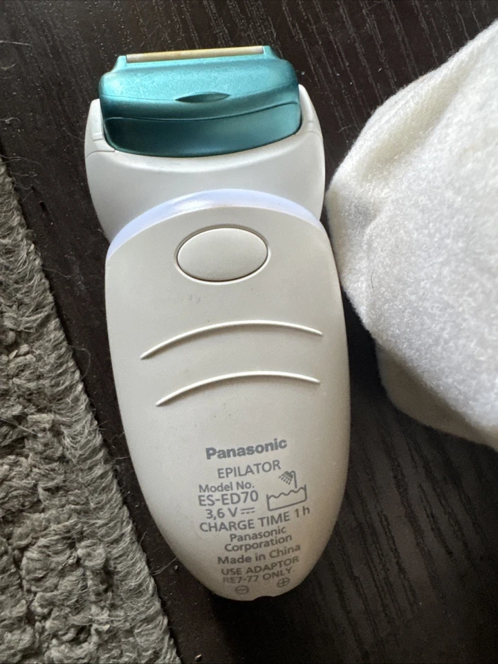 Sistema de depiladora y afeitadora Panasonic ES-ED70-G551 cabezales inalámbricos en seco húmedo Foto 2 de 4
