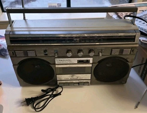 VTG Realistic 14-785 AM/FM Boombox Stereo Radio Works Tape Player Needs Repair
