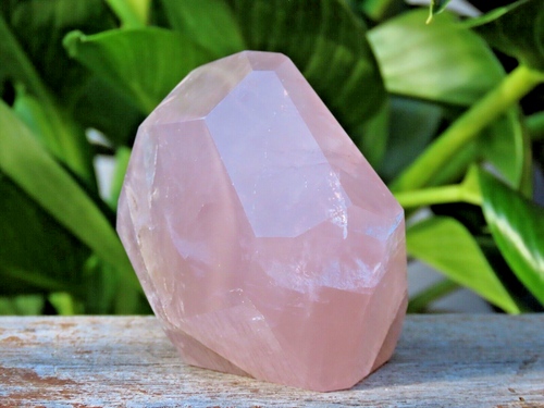 Pieza de exhibición de cristal de cuarzo rosa pulido 283 gramos - Imagen 4 de 8